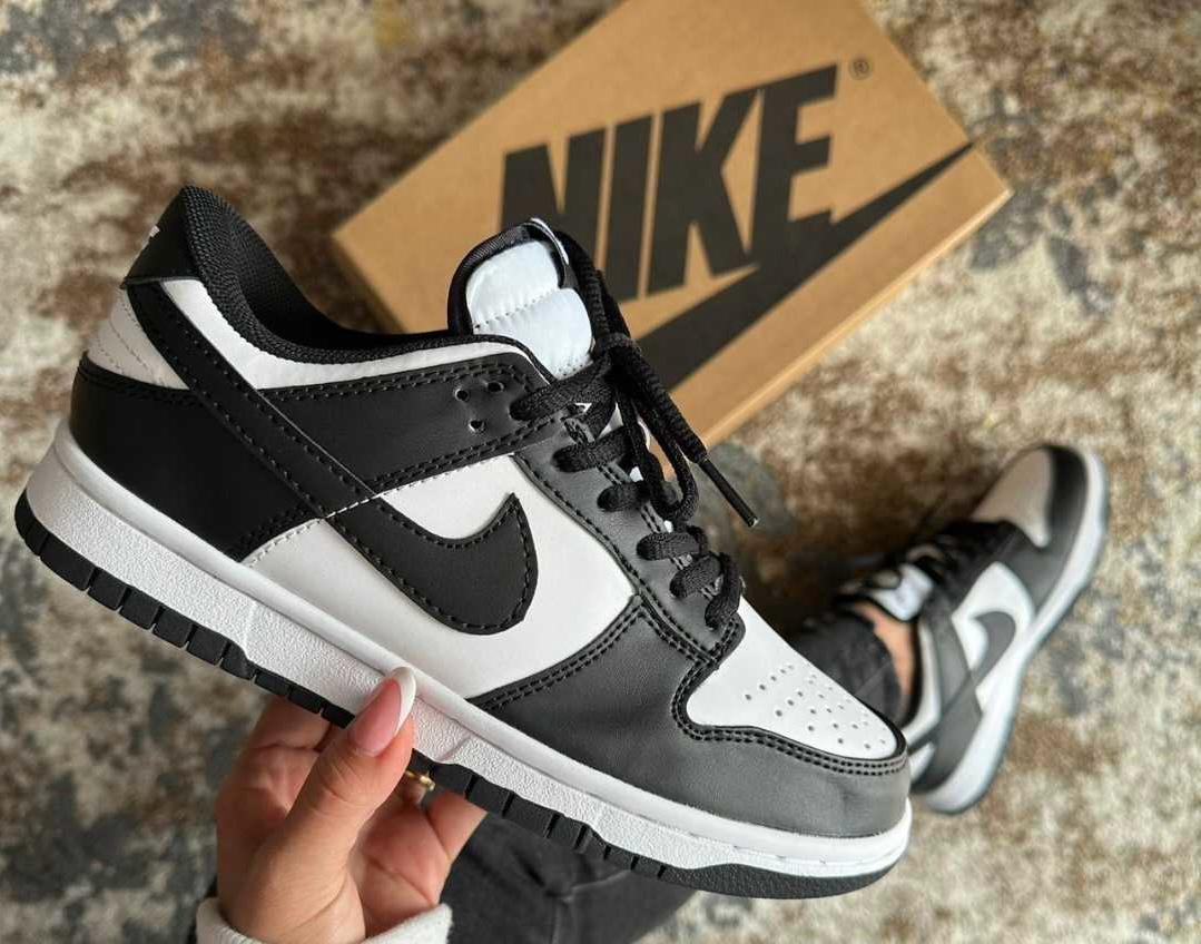 Nike Dunk Low Panda
